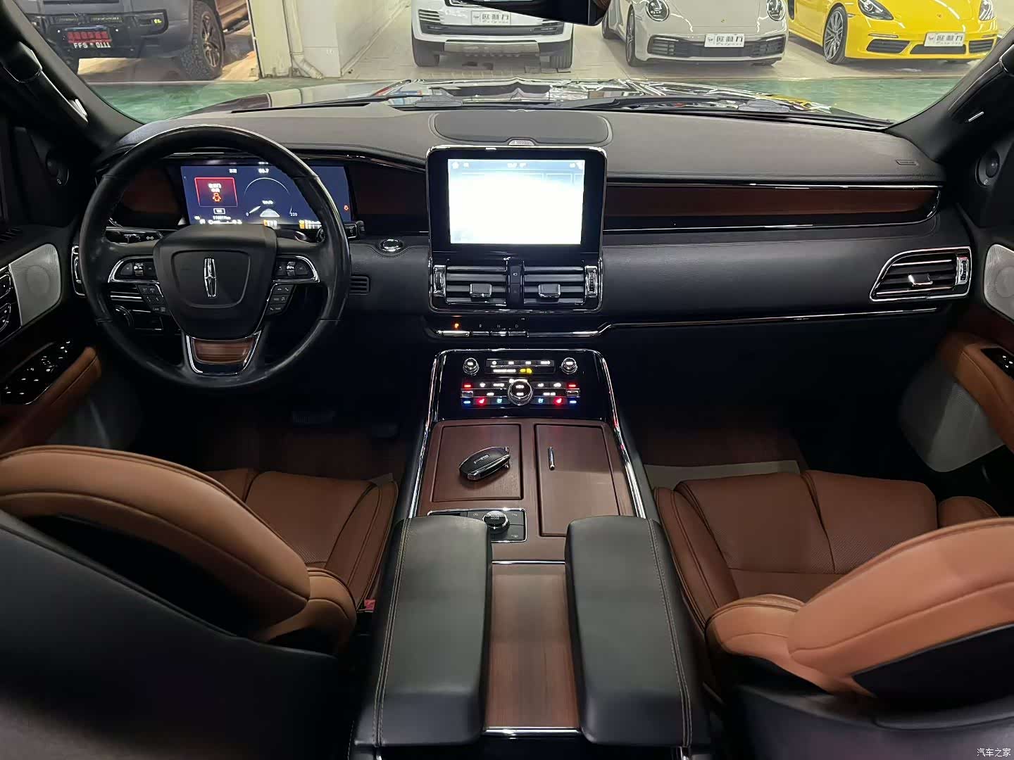 Lincoln Navigator, 2019 4