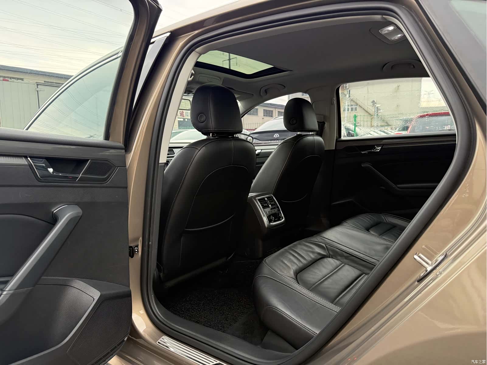 Volkswagen Passat, 2018 все фото