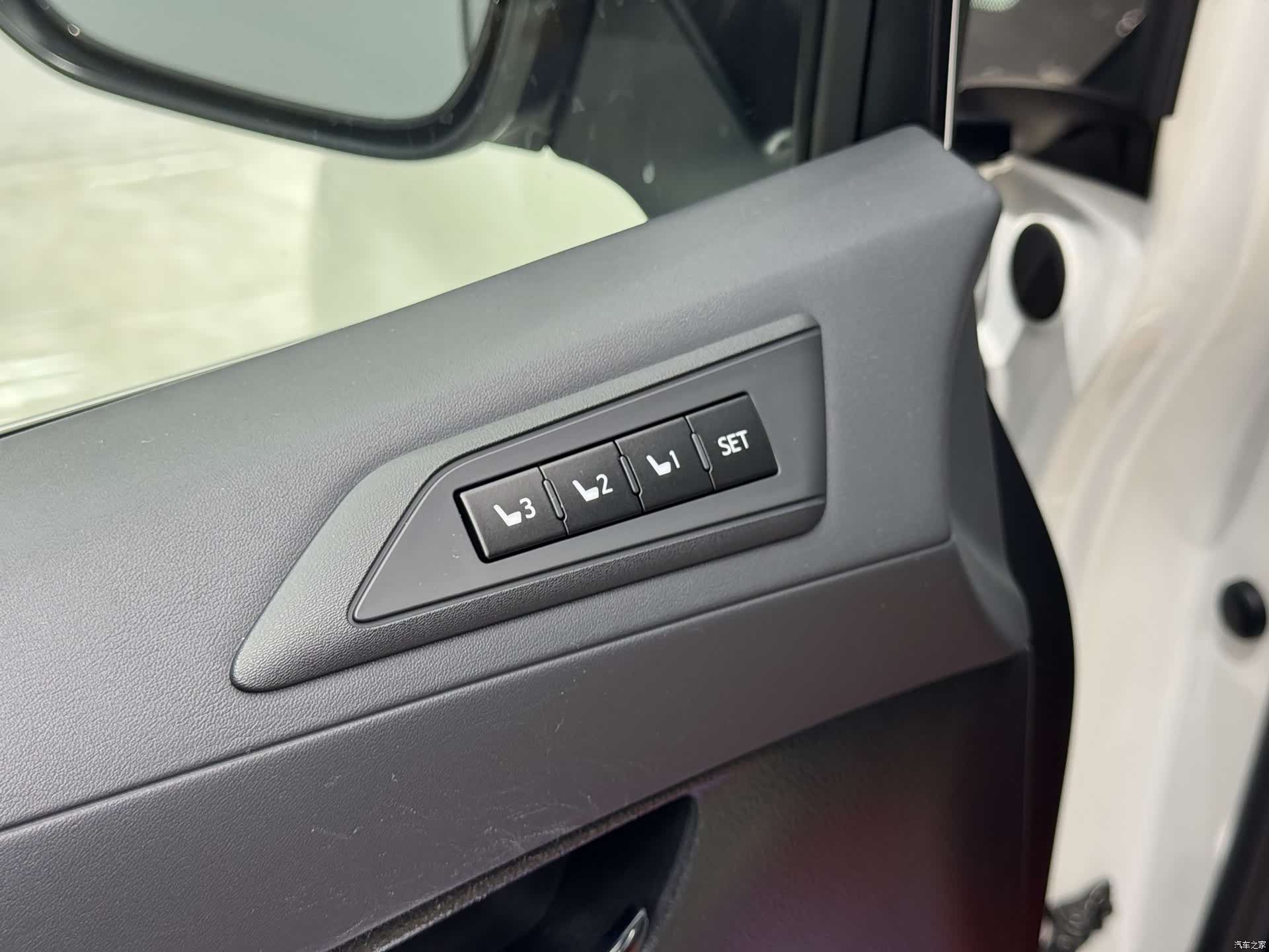 Toyota Alphard, 2020 9
