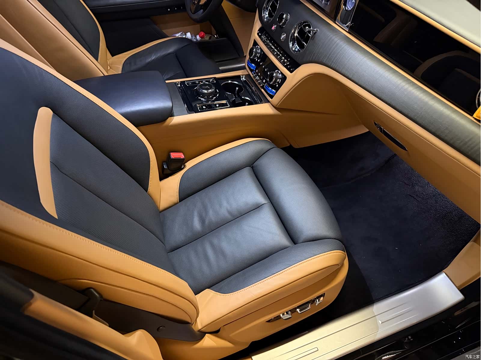 Rolls-Royce Ghost, 2023 3