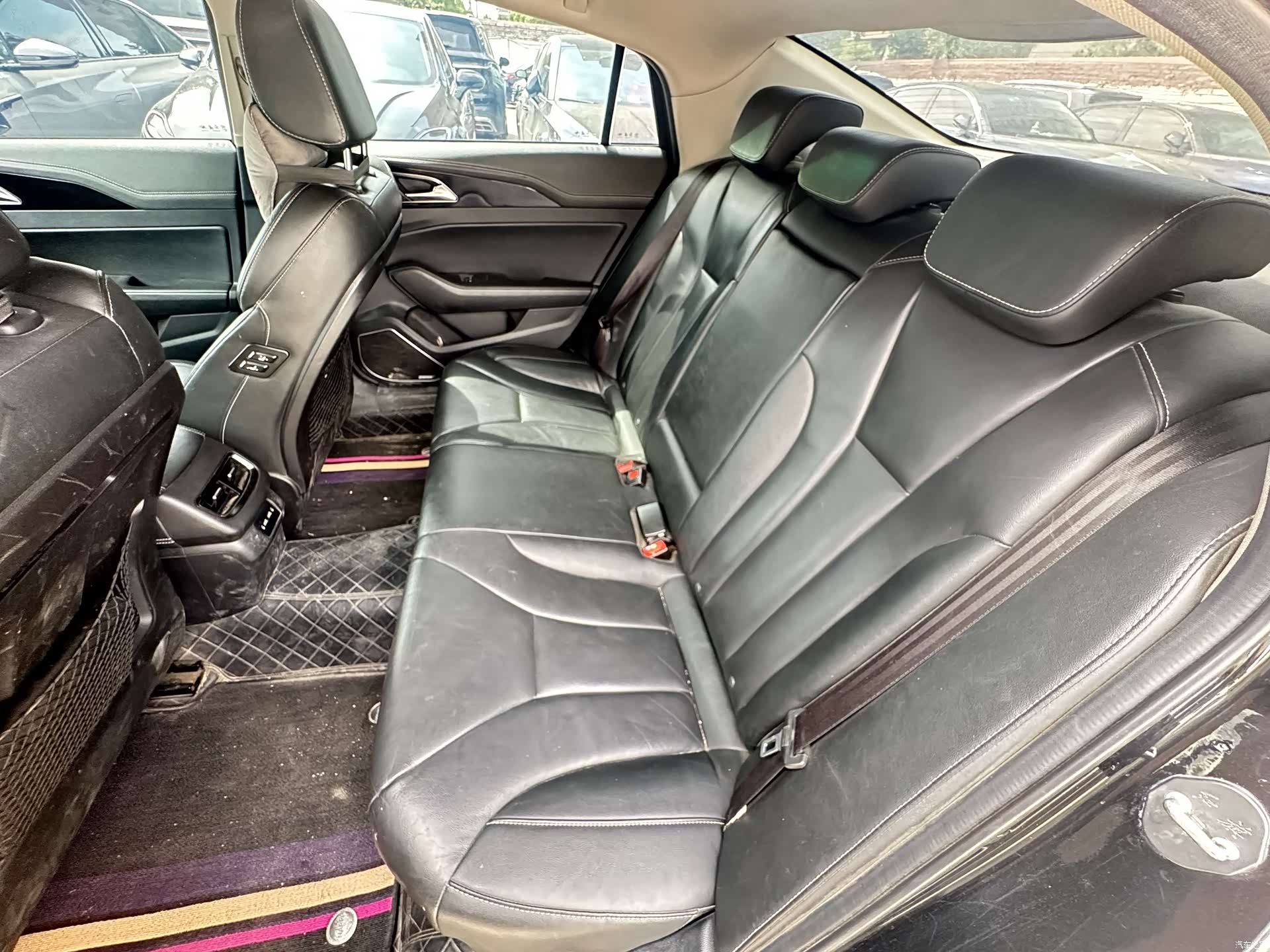 Hongqi H5, 2020 10
