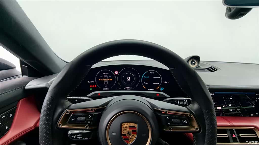 Porsche Taycan, 2023 9