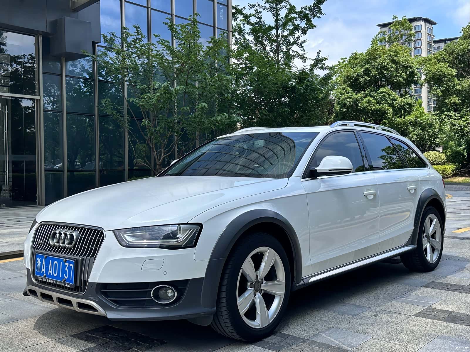 Audi A4, 2014 1
