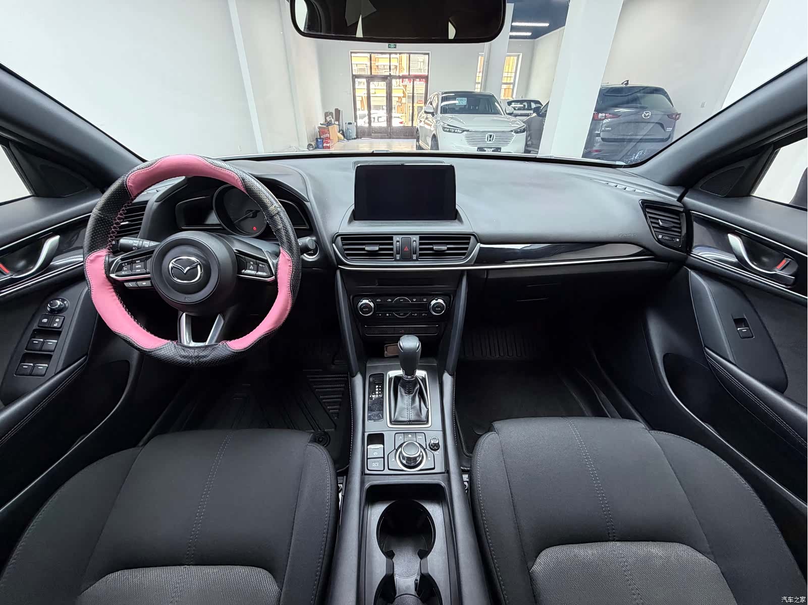 Mazda CX-4, 2023 14