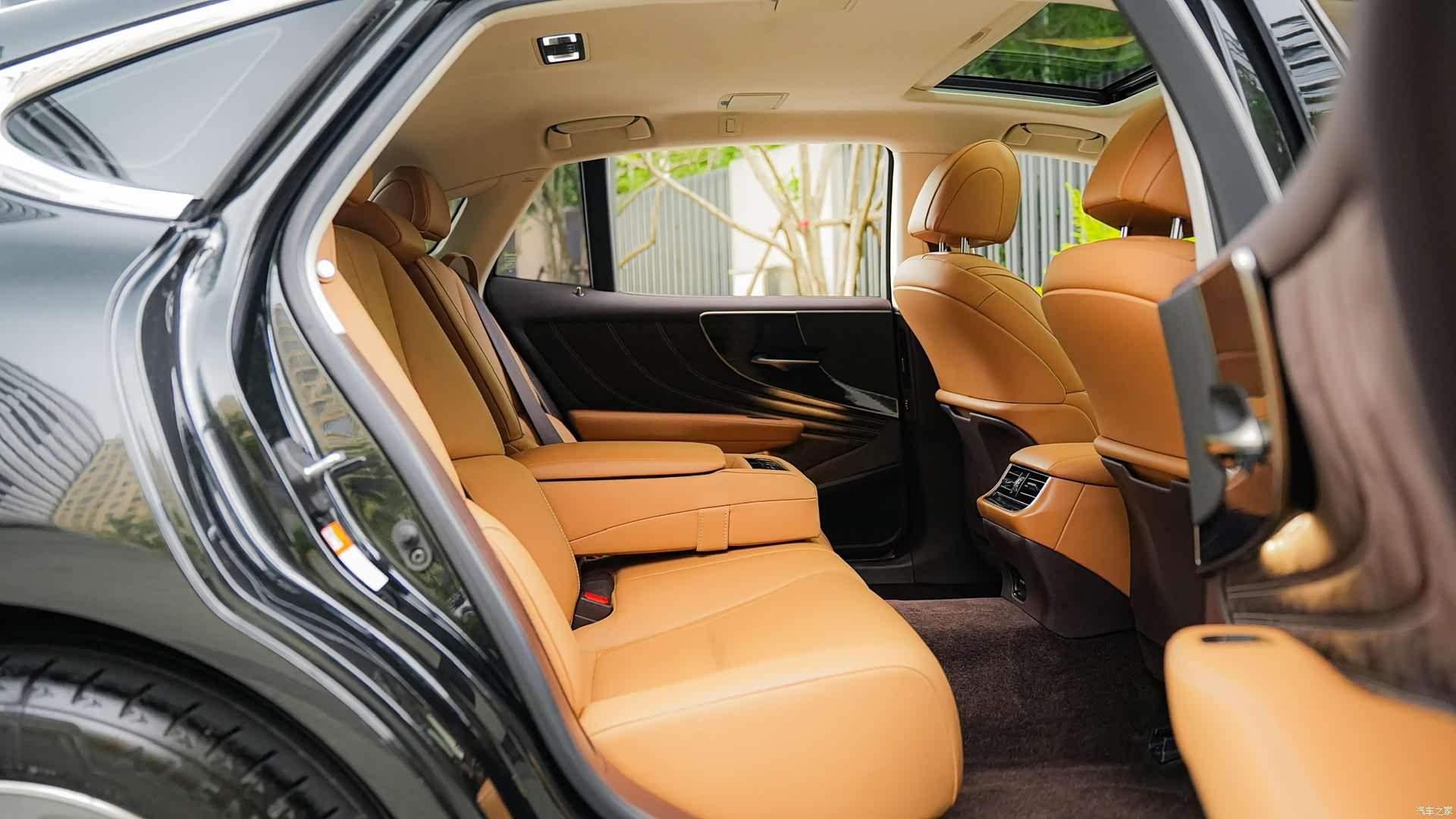 Lexus LS, 2019 15