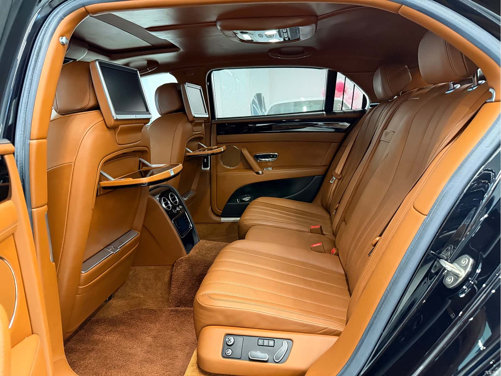 Bentley Flying Spur, 2014 9
