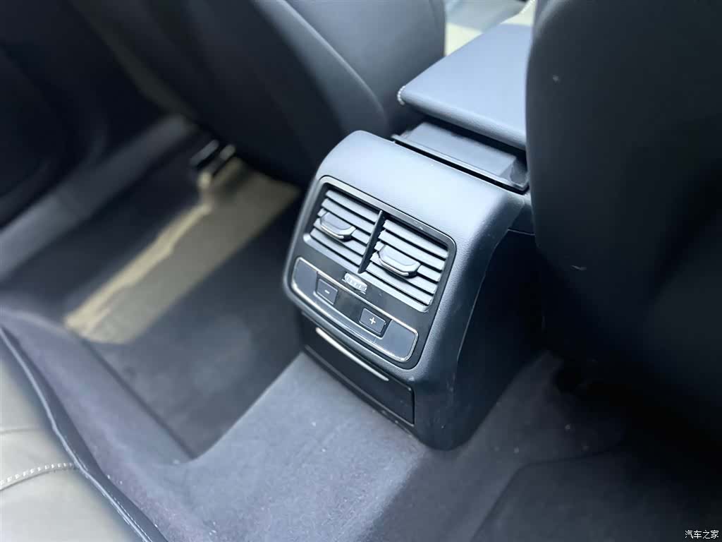 Audi A4L, 2024 11
