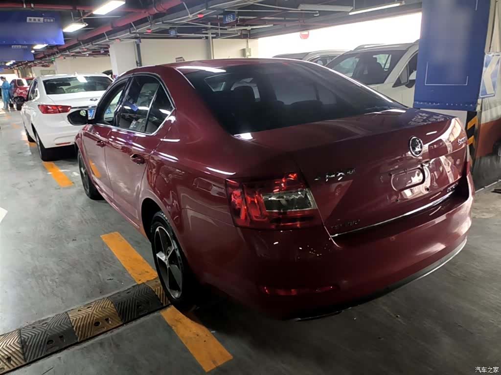 Skoda Octavia, 2015 4