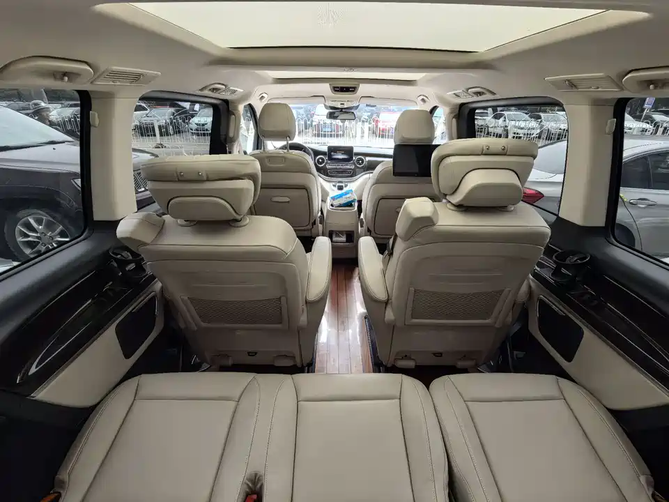 Mercedes-Benz V-class