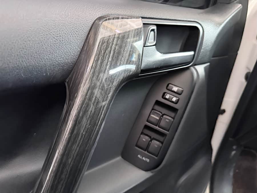 Toyota Prado 2016, фото 9