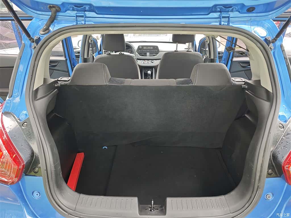 Wuling 310, 2017 все фото