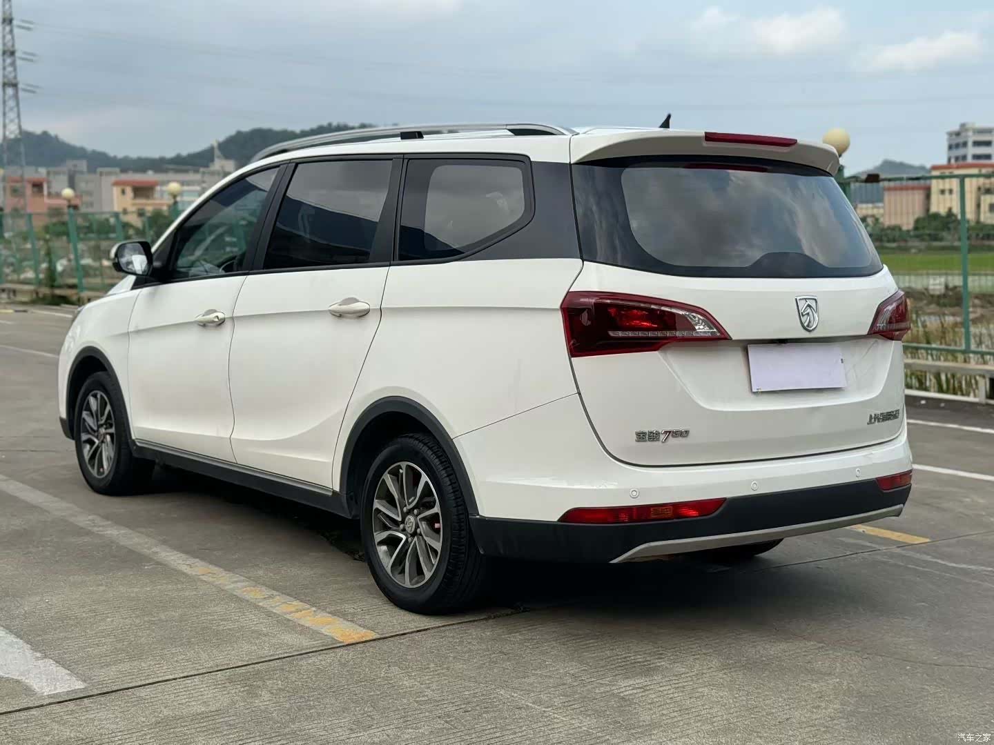 Wuling 730, 2019 9