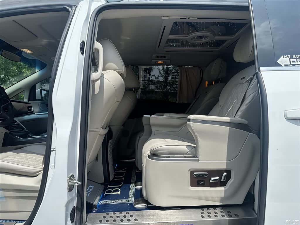 Buick GL8, 2020 11