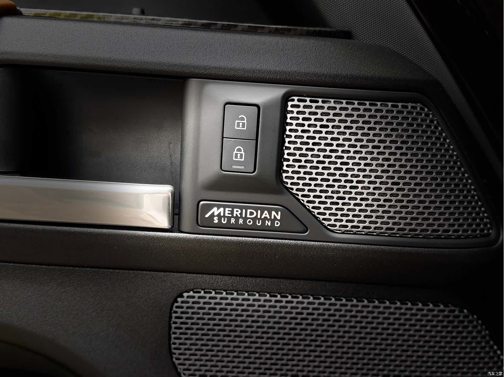 Land Rover Defender, 2024 11