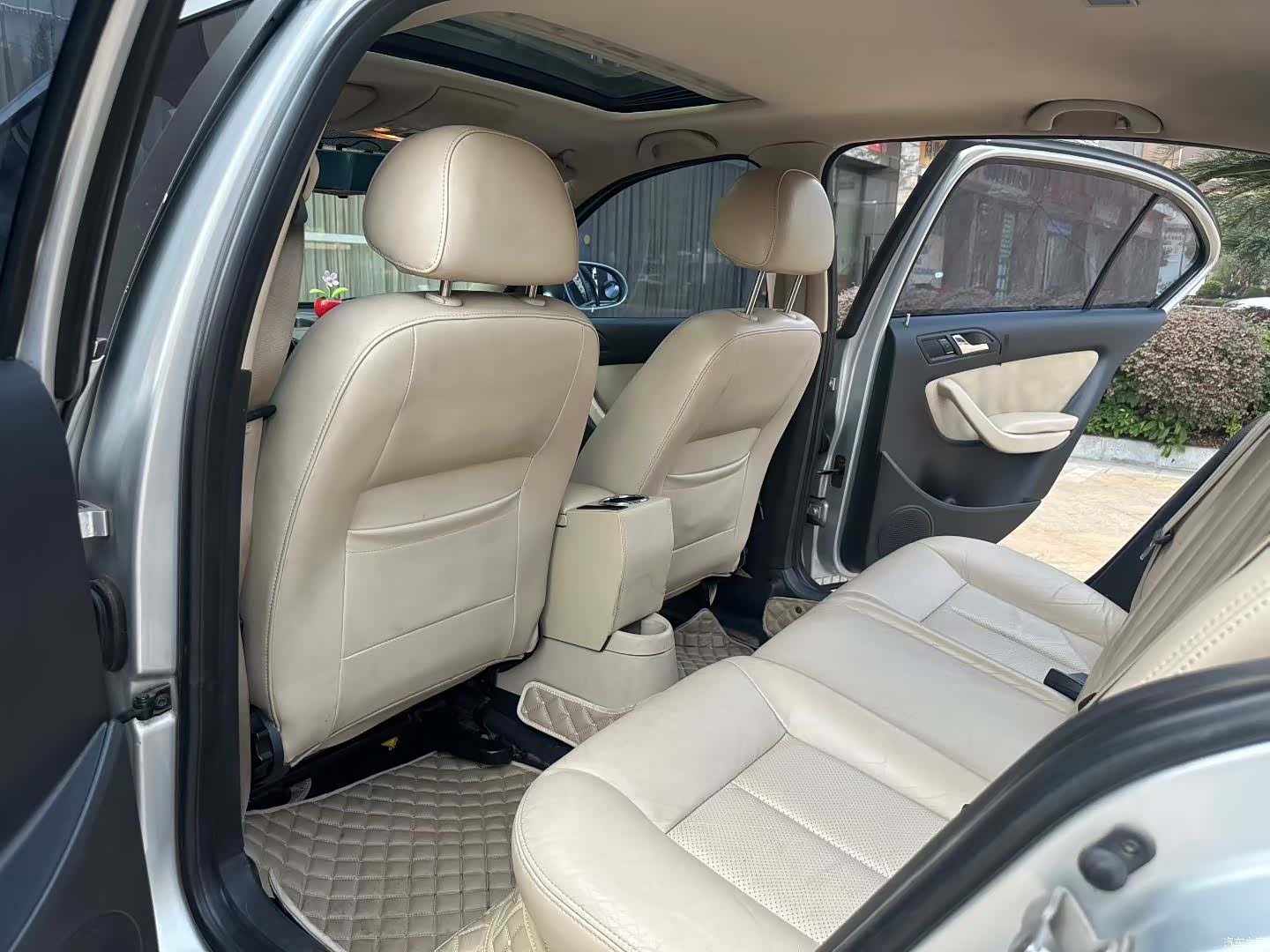 Volkswagen Lavida, 2011 все фото