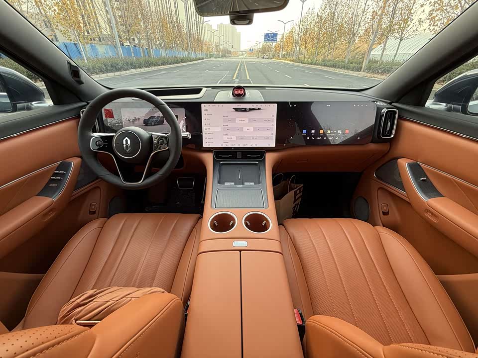 AITO Ask the world M8