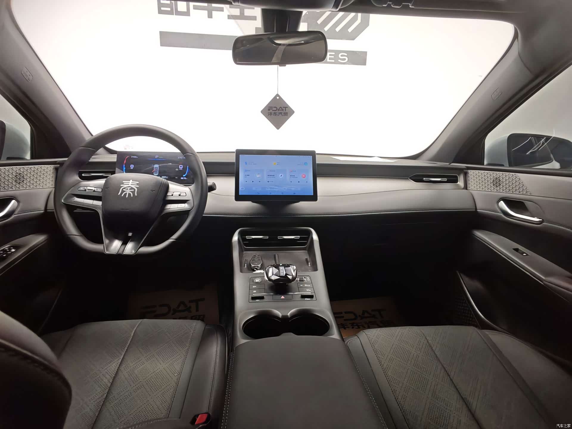 BYD Qin, 2025 10