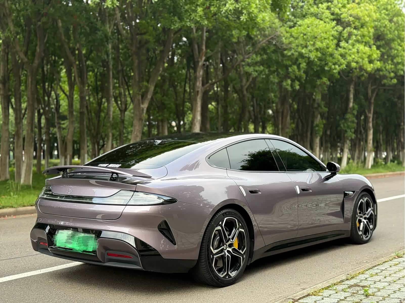 Xiaomi SU7, 2024 11