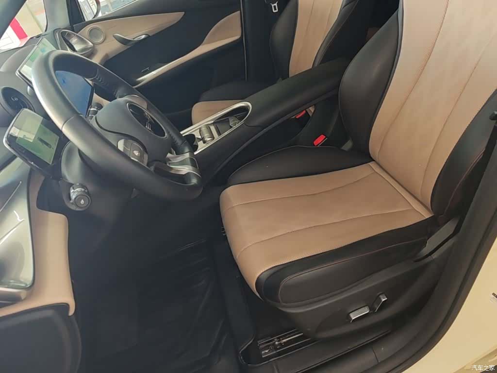 BYD Dolphin, 2023 15
