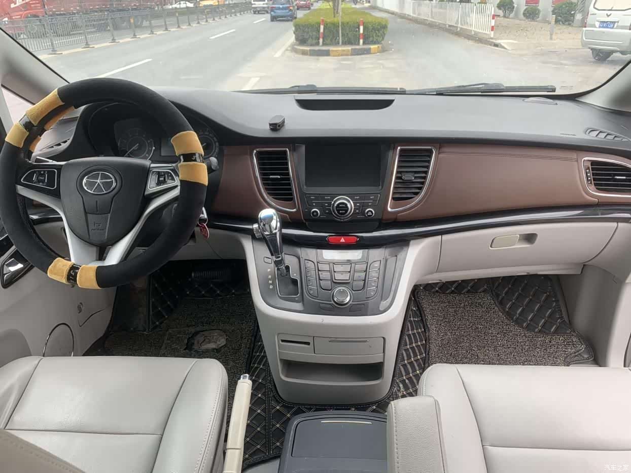 JAC M5, 2016 9