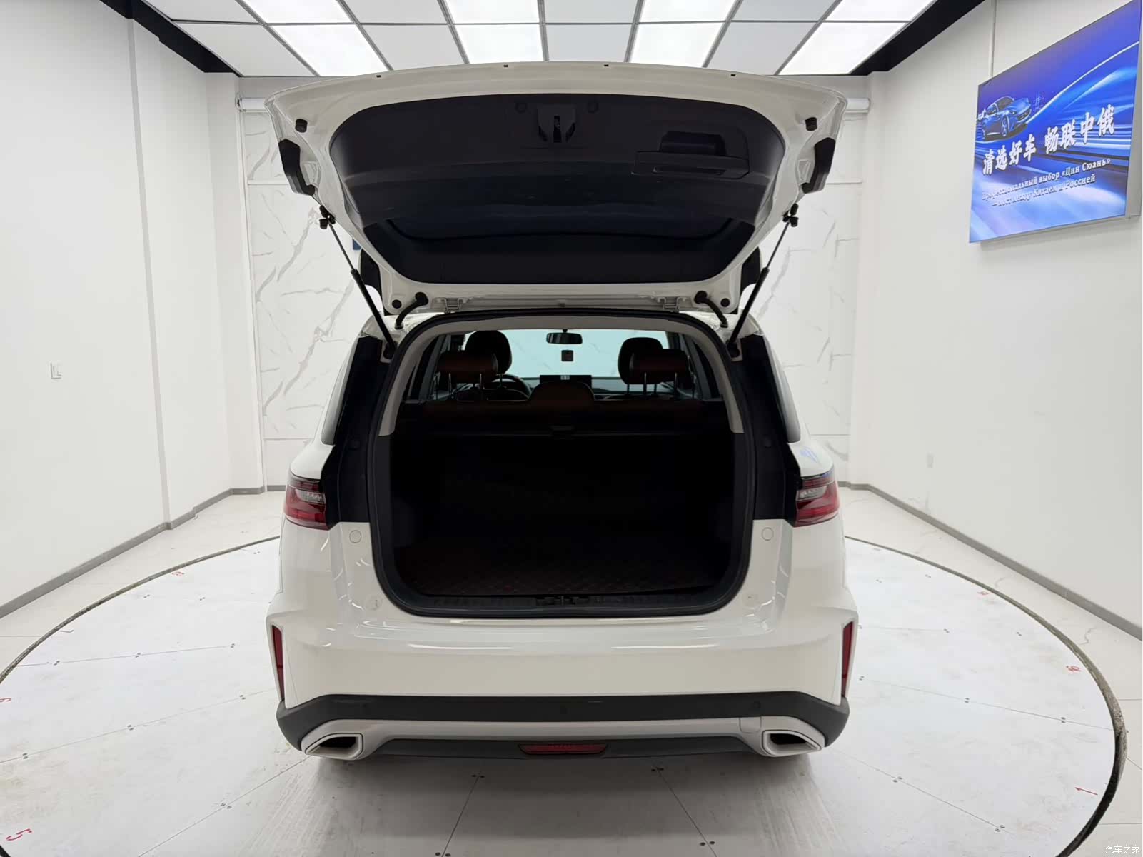 Geely X6, 2022 9