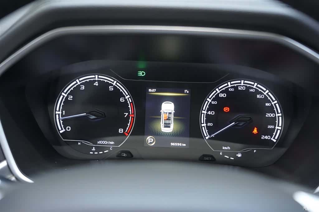Geely X6, 2020 15