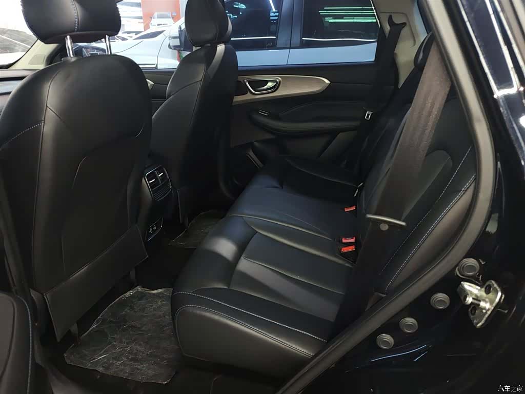 Roewe RX5, 2023 17