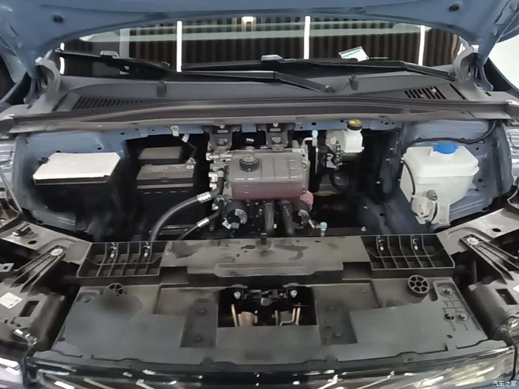 Leapmotor B01, 2025 20
