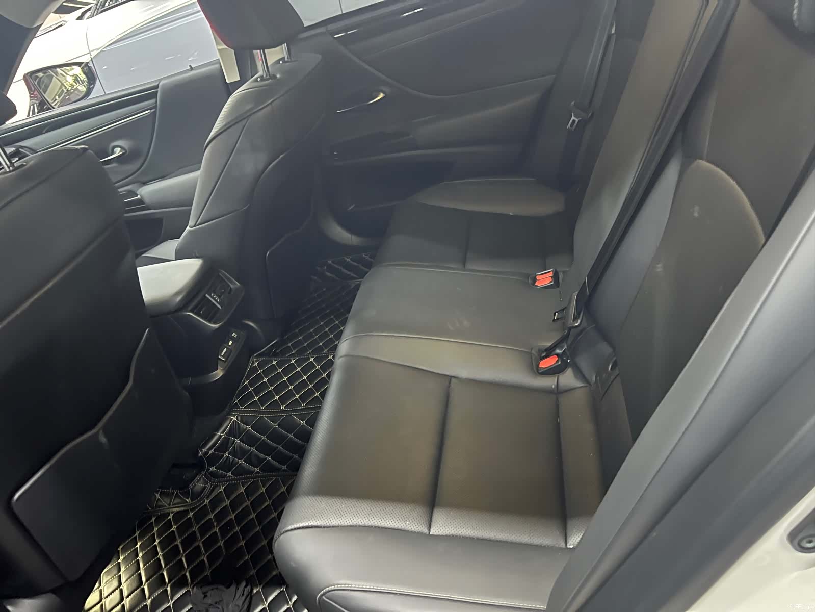 Lexus ES, 2020 8