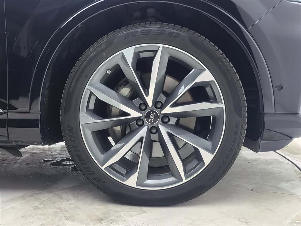 Audi Q7, 2023 28