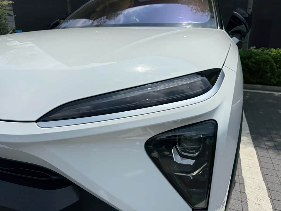 NIO ES6