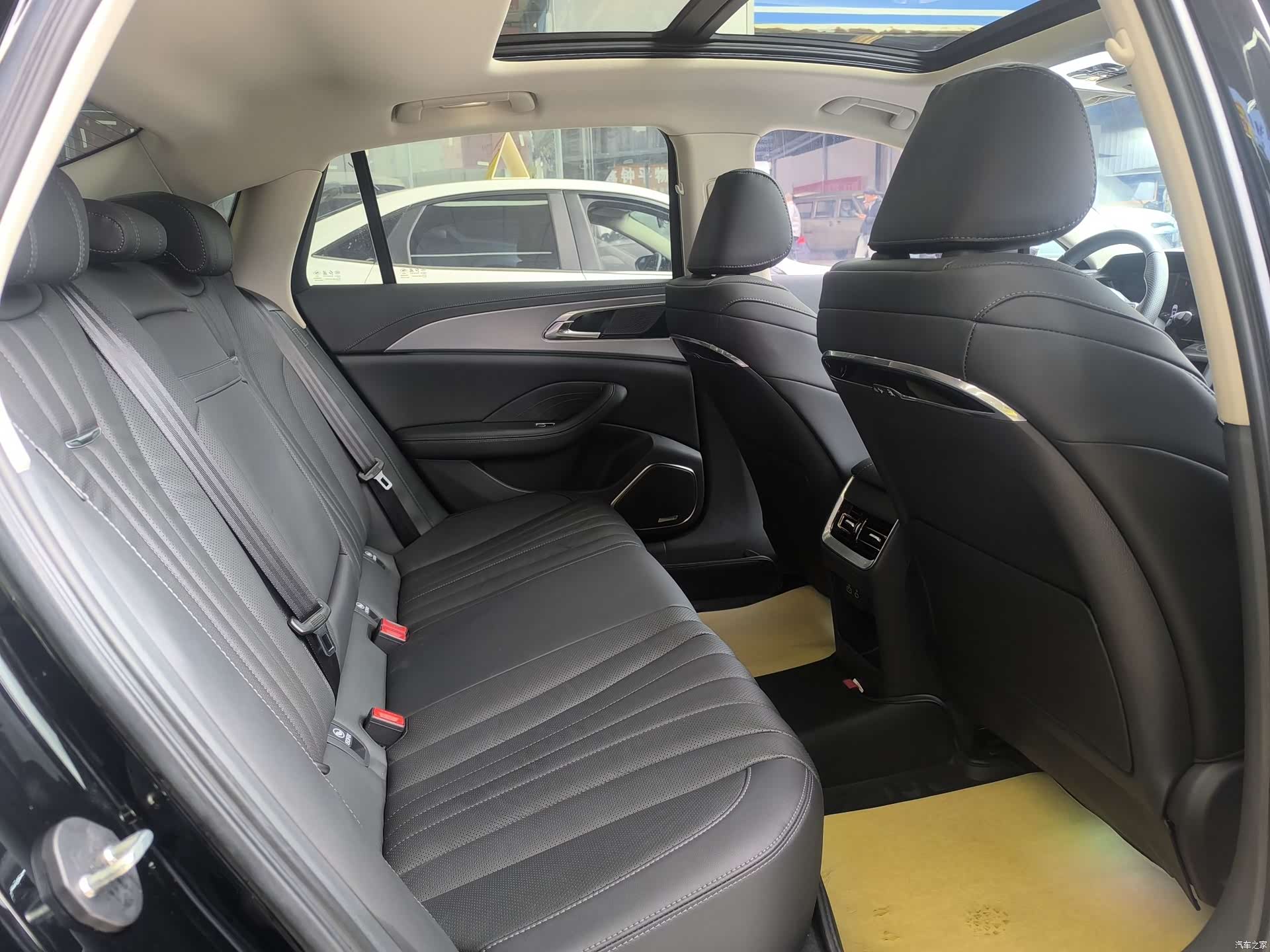 Hongqi H5, 2023 все фото
