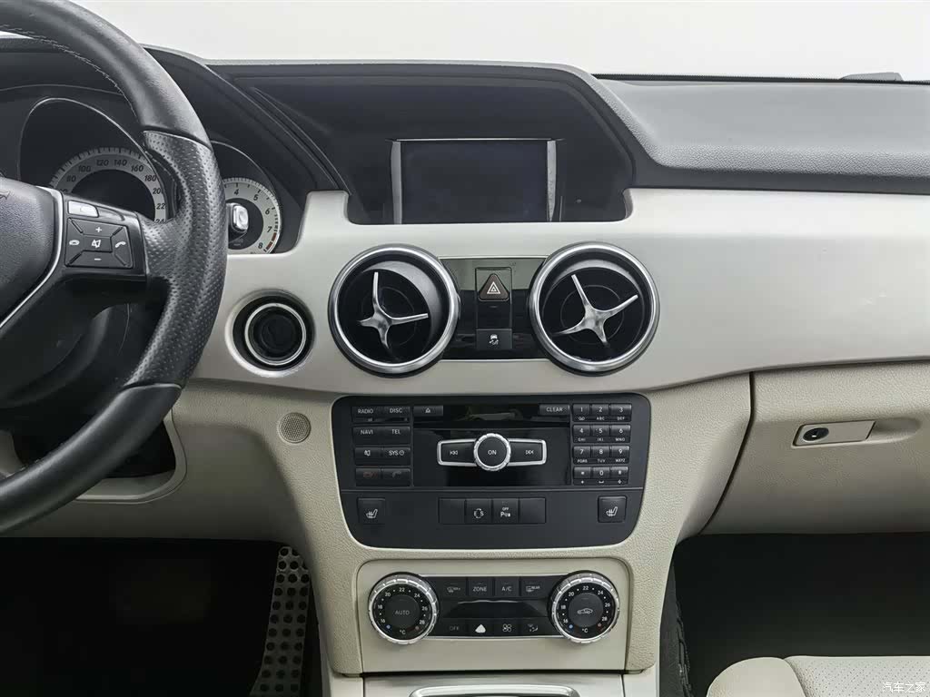 Mercedes-Benz GLK-Class, 2014 12