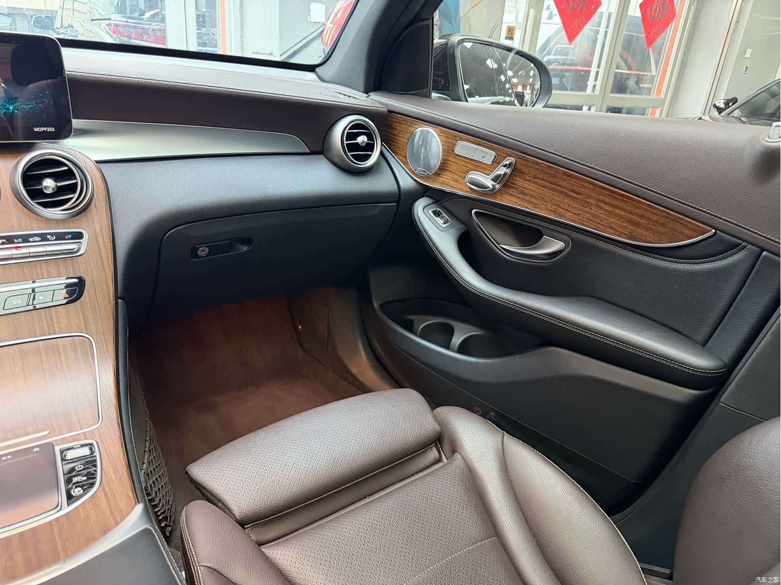 Mercedes-Benz GLC, 2020 12