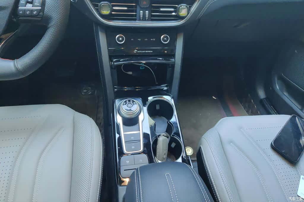 Ford Escape, 2022 16