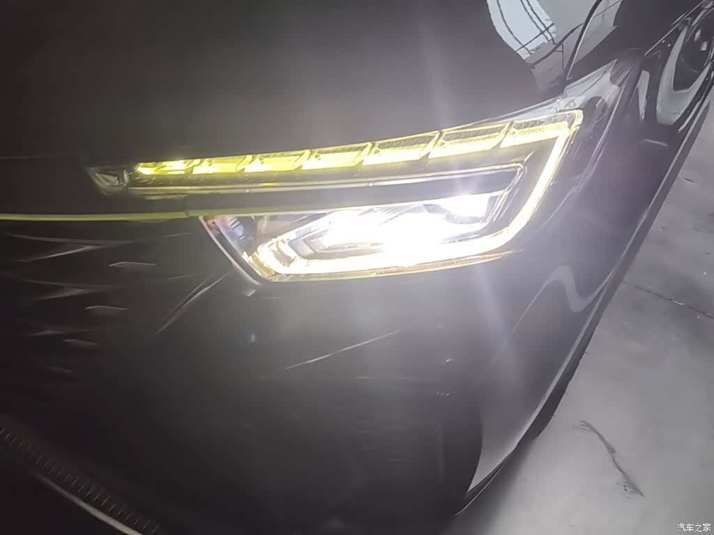 Roewe RX5, 2021 24