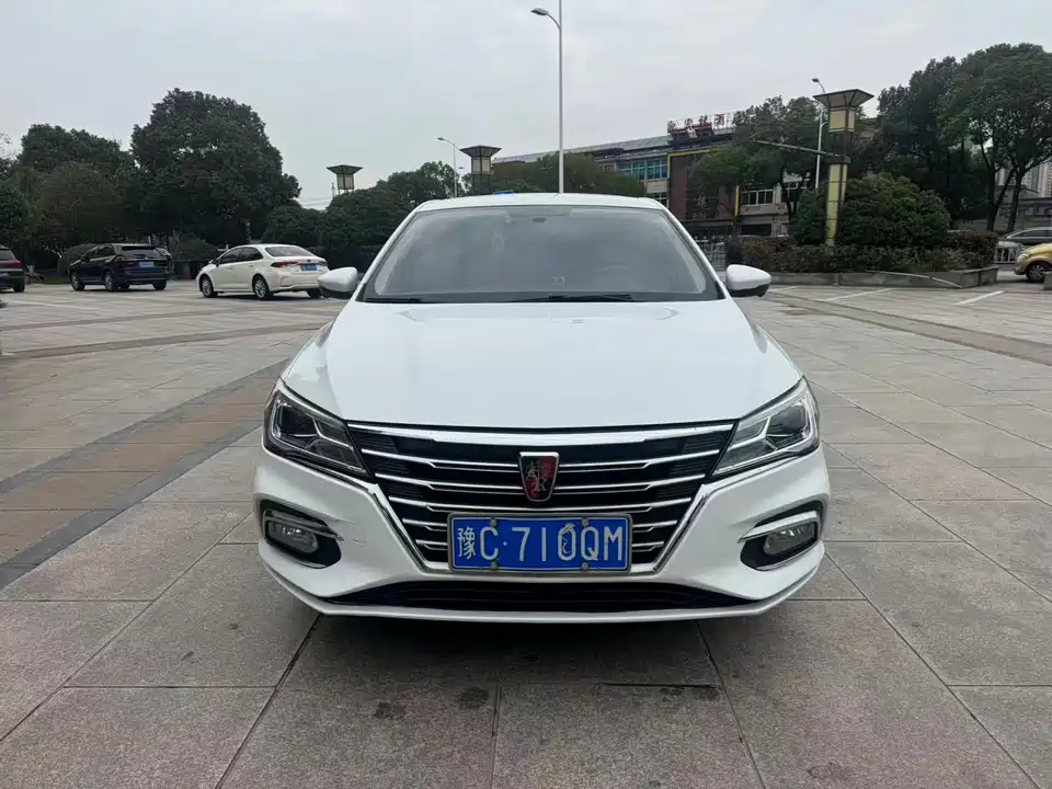 Roewe i5