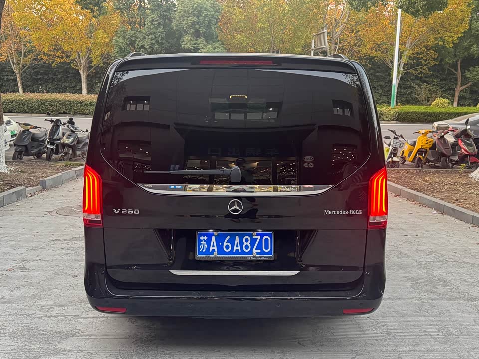 Mercedes-Benz V-class