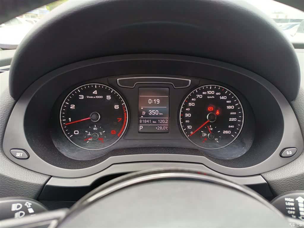 Audi Q3, 2016 12