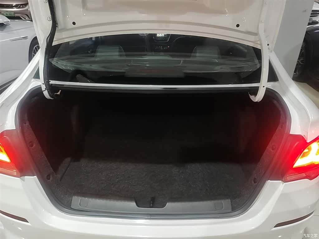 Chevrolet 320, 2019 19