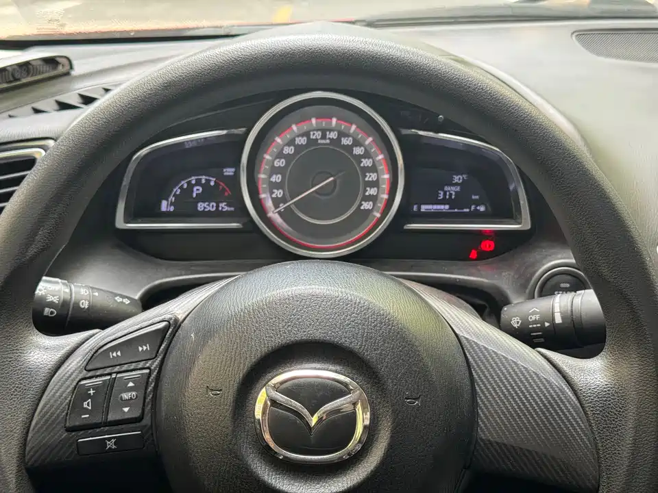 Mazda 3 Angkesaila
