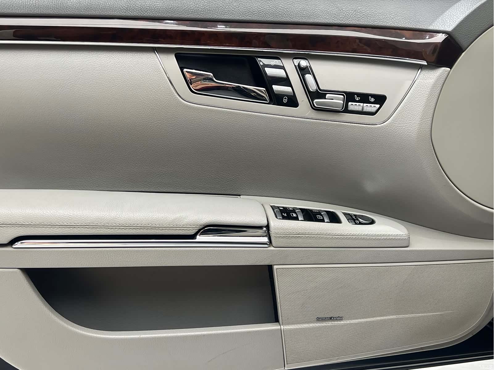 Mercedes-Benz S-Class, 2010 23