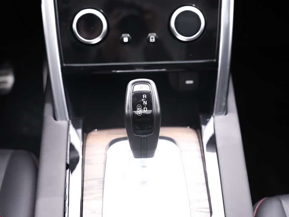 Land Rover Discover sports