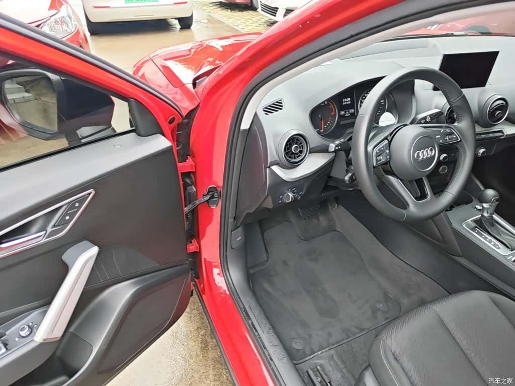 Audi Q2L, 2020 16