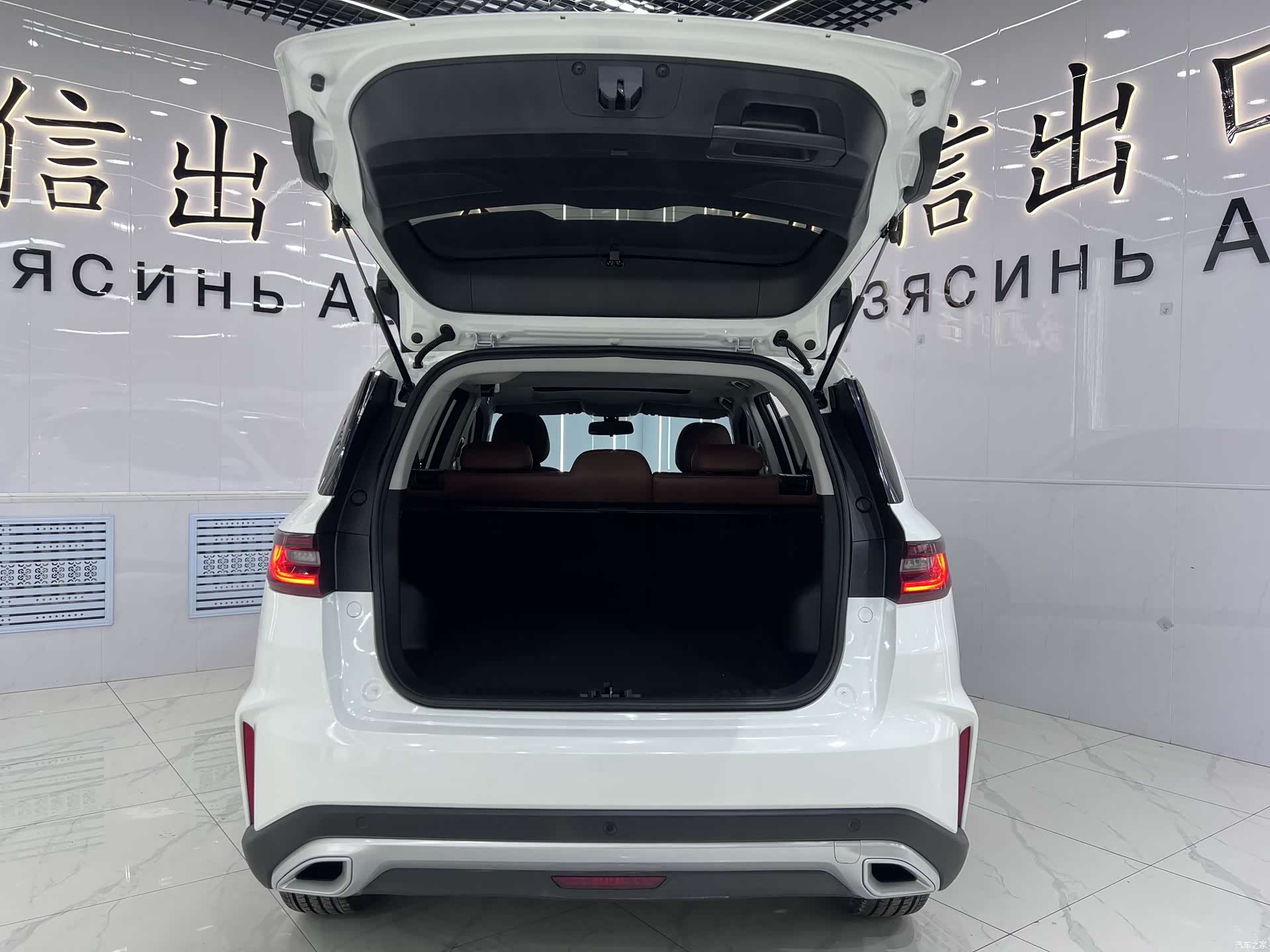 Geely X6, 2022 17