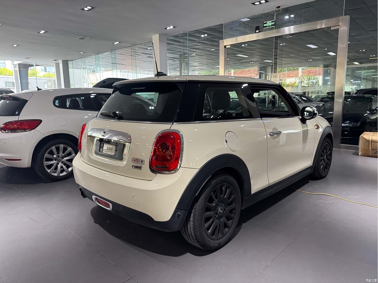 Mini ONE+, 2014 6
