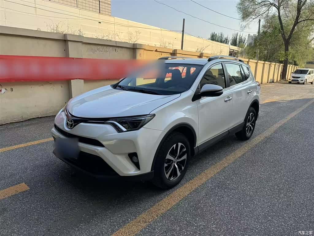 Toyota RAV4, 2016 1