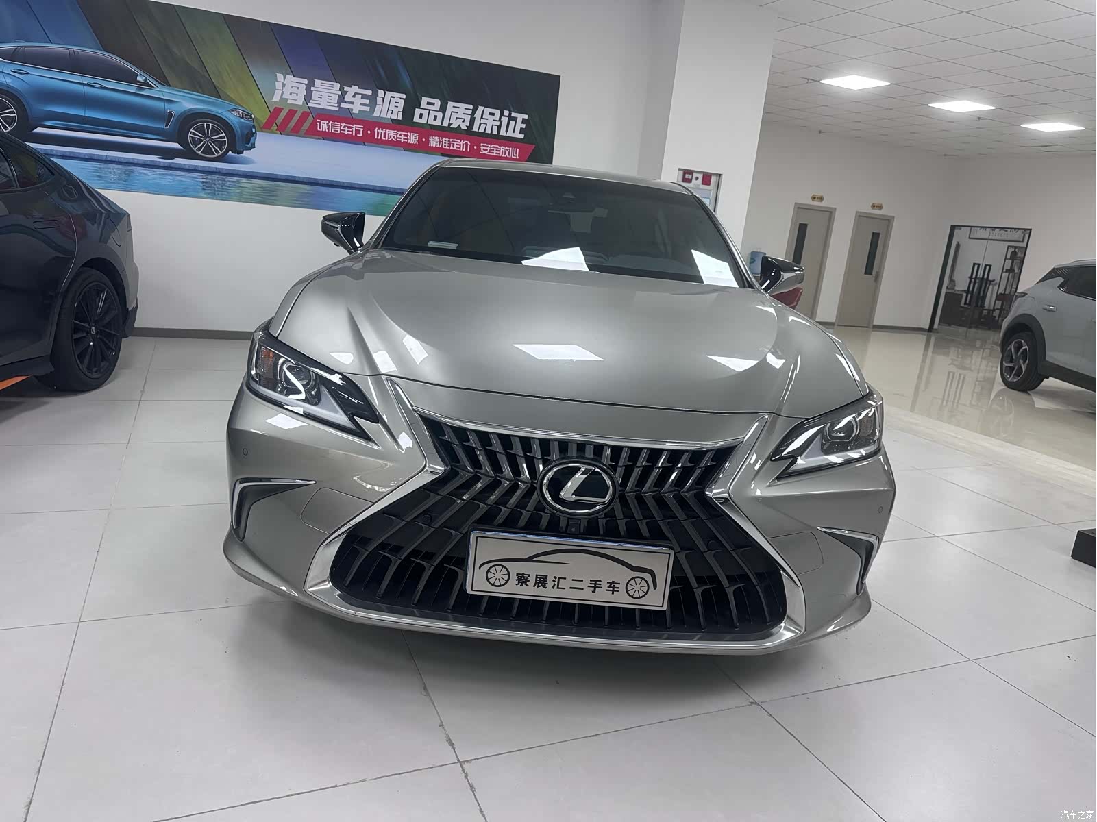 Lexus ES, 2022 2