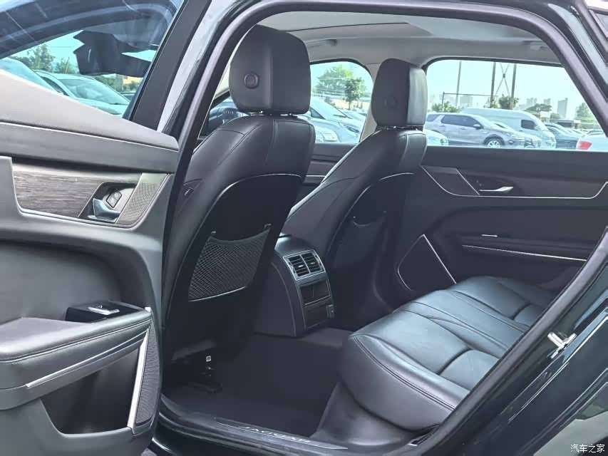 Land Rover P200, 2024 все фото