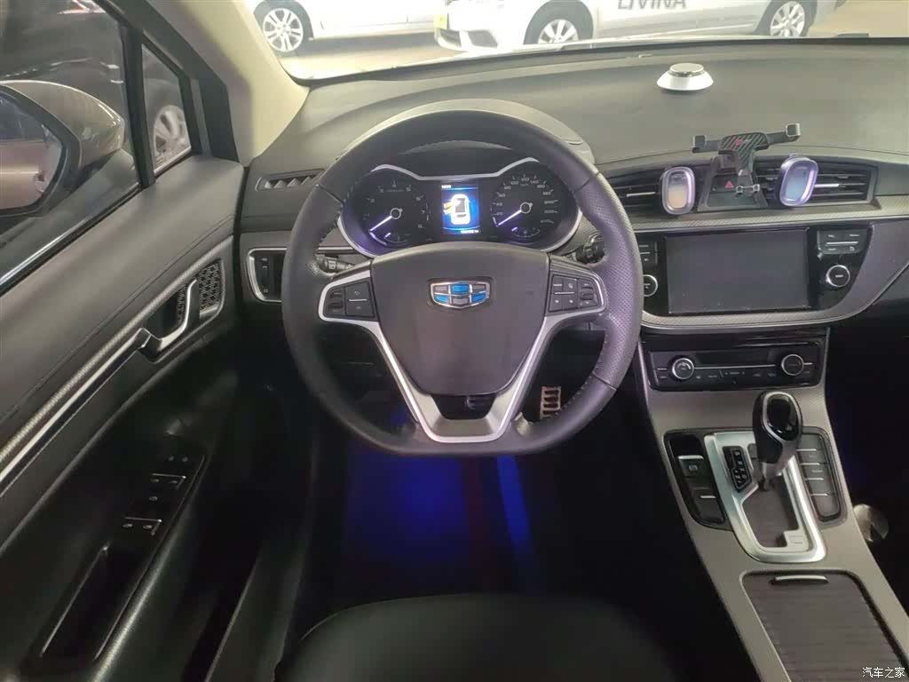 Geely Emgrand, 2017 11